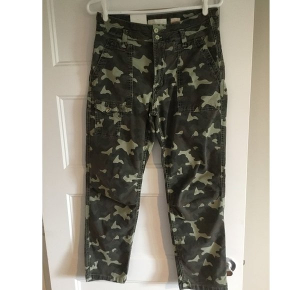 Anthropologie Wanderer Camo Cargo Pants, size 29 - Picture 6 of 8
